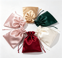 Sacs cadeaux personnalisés en satin de polyester avec cordon de serrage pour montres, sacs de Noël, cadeaux de fête Sweet 16, sacs de rangement pour bijoux, sacs de fête