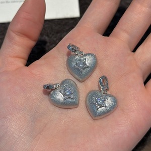 จี้รูปหัวใจเงินแท้ S925 ขัดเงา สไตล์วินเทจ เรียบง่าย ทันสมัย ดีไซน์เฉพาะตัว เหมาะสำหรับเป็นของขวัญ - Product Image 1