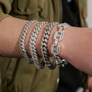 قلادة ربط كوبية مخصصة مع الفضة S925 مثلج من المويسنايت - Product Image 3