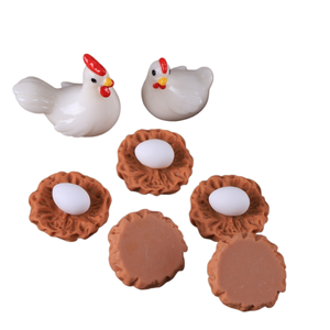 Miniatures en résine de style Caoh et de poulailler, décorations mignonnes pour scènes miniatures, poules et coqs traversant des frontières - Product Image 3