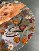 Table en bois de noyer massif écologique personnalisée élégante et luxueuse avec résine époxy, design floral