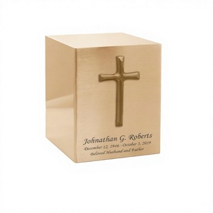 Emblema de Cruz de Bronce, Urnas Cúbicas de Bronce para Cenizas Humanas - Product Image 1