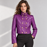 Veste en cuir ciré véritable d'usine, violet prune, courte, croisée, ajustée, brillante, pour femme