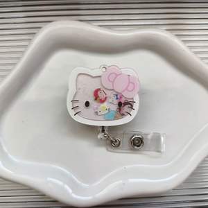 Porte-<span class=keywords><strong>badge</strong></span> en acrylique à motif de chat de dessin animé avec pinces crocodiles, accessoires pour infirmières et personnel médical, porte-badges rétractables à personnage - Product Image 6