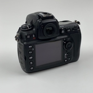 Cámara DSLR <span class=keywords><strong>D700</strong></span> Usada, Grado A+, con Accesorios de Terceros, 12MP, para Retratos y Fotografía Documental - Product Image 5