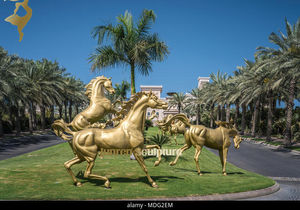 Salto al aire libre Tamaño real Metal Golden Horses Estatua Bronce <span class=keywords><strong>Caballo</strong></span> árabe latón <span class=keywords><strong>Caballo</strong></span> árabe escultura - Product Image 4