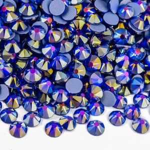 OLeeya 2088 Strass Premium en Cristal Thermocollants à Dos Plat, 8 Pierres Grandes, 8 Pierres Petites, 16 Facettes, Tailles SS10-SS30 pour Bricolage, Artisanat et Décoration d'Ongles - Product Image 4