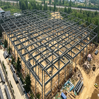 Bâtiment d'usine à structure en acier personnalisable Q355B, entrepôt préfabriqué en acier de grande envergure, galvanisé à chaud, résistant aux vents de 121+ mph
