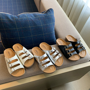Nouvelles pantoufles plates d'été 2025 à enfiler pour femmes, respirantes, légères, confortables, à semelle souple, à bout ouvert, chaussures décontractées - Product Image 3