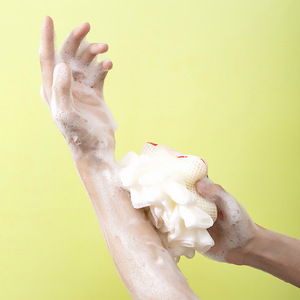 Zenidoo – Serviette de bain exfoliante double usage en forme de fleur, en PE, pour une élimination puissante de la saleté et une mousse abondante - Product Image 5