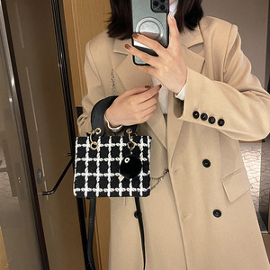 High Quality Women's PU Luxury Elegant Vintage Fashion Waterproof Portable Tweed Fabric Flowers Open Shoulder <b>Bags</b> Genuine - Product Image 4