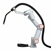 Système de robot de soudage MIG contrôlé par PLC automatique, moteur 380V/220V, capacité 3-5 fois supérieure pour ligne de production automobile