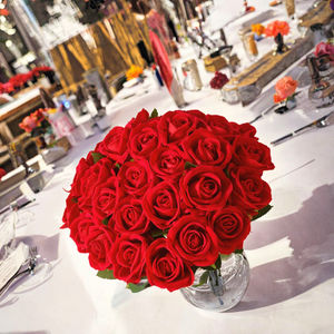 El yapımı toplu yapay tek kadife güller sevgililer günü için Wholesome dekoratif çiçekler - Product Image 3