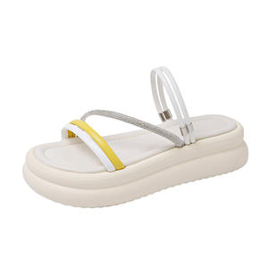 Sandalias y Chanclas Planas de Moda para Mujer 2026, Sandalias de Playa para Verano - Product Image 5