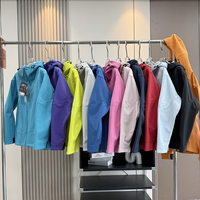Veste softshell imperméable coupe-vent doublée polaire style montagne pour couple, idéale pour la randonnée hivernale