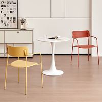 Chaise de salle à manger moderne en plastique PP avec pieds en métal pour salons et cuisines, vente en gros directe usine