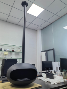 Cheminée d'intérieur moderne en acier autoportante à bioéthanol, <span class=keywords><strong>feu</strong></span> réel, finition noire/blanche, décorative pour appartement et salon - Product Image 4