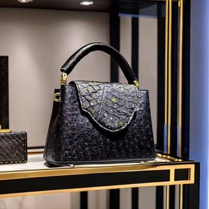 <span class=keywords><strong>Sac</strong></span> à Main Femme V Printemps 2025 <span class=keywords><strong>Cuir</strong></span> Véritable Motif Autruche <span class=keywords><strong>Sac</strong></span> <span class=keywords><strong>Bandoulière</strong></span> Épaule Rose <span class=keywords><strong>Noir</strong></span> Rabat Luxe Or - Product Image 6