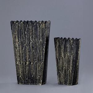 Vase à fleurs en fer de style côtier, design tendance, taille 30 cm, décoration de Noël, vente en gros depuis l'Inde - Product Image 1