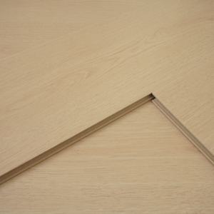 Piso Laminado Espiga de Roble Blanco y Gris de 8mm y 12mm, Efecto Chevron, AC3 AC4 <span class=keywords><strong>AC5</strong></span>, Económico al por Mayor y de Fácil Instalación - Product Image 1