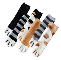 Échantillon gratuit de chaussettes jetables d'hiver pour filles, chaussettes mi-hautes, motif griffe de chat, mignonnes, en velours corail, pour le quotidien