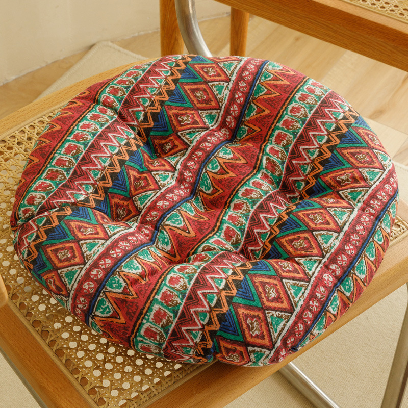 Round - Ethnic Red