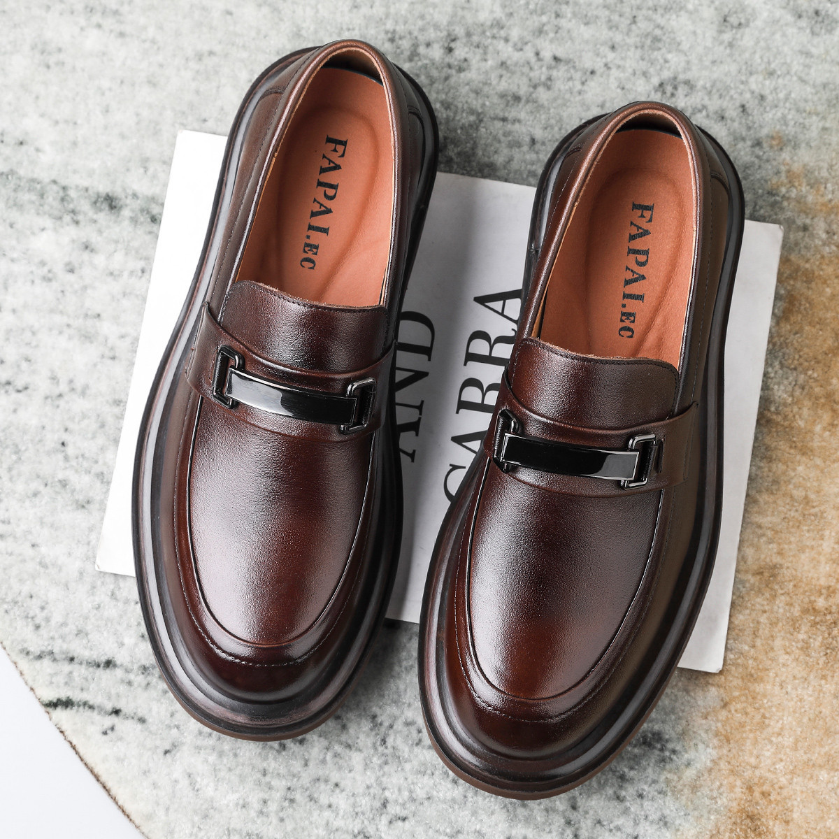 Marron, style toutes saisons (cuir de vachette pleine fleur)