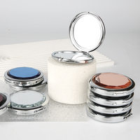Miroir pliant compact en métal double face avec logo gravé au laser, idéal pour la promotion, personnalisable avec votre marque (Private Label)