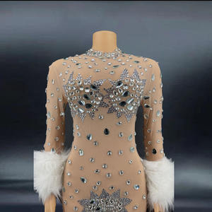 <span class=keywords><strong>Combinaison</strong></span> transparente ornée de diamants, <span class=keywords><strong>combinaison</strong></span> tendance pour femmes grandes tailles, <span class=keywords><strong>combinaison</strong></span> blanche à plumes pour femmes, manches longues - Product Image 4