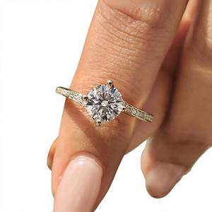 แหวนแต่งงานชุบเงินประดับเพชรแล็บโกรว์ รับรองคุณภาพ พร้อมด้วยดีไซน์ "Golden Vow Crowned Love Serene Halo Legacy Brilliance Perfect Union" - Product Image 1