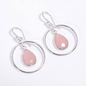 ลูกแพร์โอนิกซ์สีดำธรรมชาติตัดอัญมณี925เงินสเตอร์ลิงต่างหูเงินที่กำหนดเองส่งออกเครื่องประดับเงินคุณภาพดี - Product Image 2