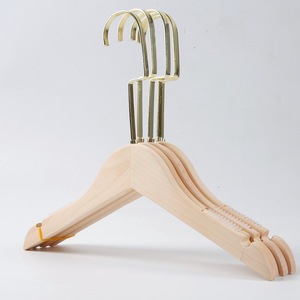 Cintre à Double étage en bois frêne blanc au design de mode avec pistolet, accessoires noirs pour garde-robe de magasin de vêtements, LOGO personnalisé - Product Image 1