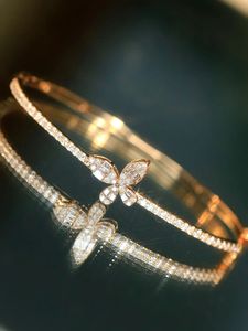 Pulsera de Diamantes Naturales Xinfly de 0.90ct con Diseño de Mariposa, Brazaletes Finos de Oro de 18K para Uso Diario, Ocasiones Formales, San Valentín, Aniversario - Product Image 3