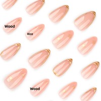 Faux ongles courts en forme d'amande avec logo personnalisable et motif étoile en feuille d'or 3D – Manucures tendance