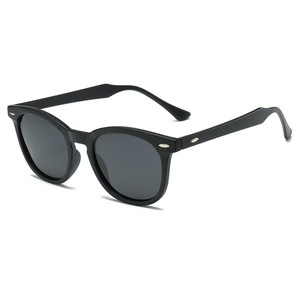 Lunettes de soleil polarisées professionnelles à grande monture pour hommes et femmes, nouvelle collection tendance Europe et États-Unis, idéales pour la conduite et au design haut de gamme. - Product Image 6