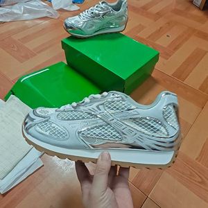 Scarpe di Lusso BV, Sneakers Casual da Allenamento per Uomo e Donna, Scarpe da Corsa in Pelle di Alta Qualità Bottegas Venetas Orbit - Product Image 1