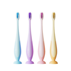 แปรงสีฟันแบบถ้วยดูดขนาดเล็ก ขนแปรงนุ่มสำหรับเด็ก แบบตั้งได้ สีสันสดใส สำหรับเด็ก แปรงสีฟันแบบใช้มือ - Product Image 5