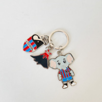 Produsen Gantungan Kunci Personalisasi Logo Kustom Gantungan Kunci Enamel Keras Promosi Bentuk Rumah Gantungan Kunci Fashion dari Paduan Seng dengan Tas
