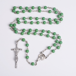 Cuentas verdes bonitas y baratas, Cruz de aleación, cadena de cuentas de <span class=keywords><strong>Rosario</strong></span> religioso, <span class=keywords><strong>venta</strong></span> al por menor - Product Image 1