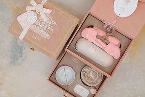 Boîte cadeau personnalisée pour bébé en velours et daim Tiroir Sac à monnaie Boîtes <span class=keywords><strong>de</strong></span> coffre pour cadeaux Bijouterie pour enfant Boîte <span class=keywords><strong>souvenir</strong></span> pleine lune - Product Image 2