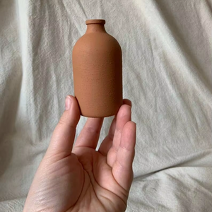 Maceta Rústica Hecha a Mano, Ecológica, Ligera, de Terracota, Estilo Vintage, Tallada a Mano, Perfecta para Flores y Suculentas, para el Hogar - Product Image 1