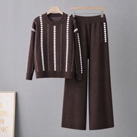 Ensemble pull tricoté à col rond et pantalon large décontracté avec poches