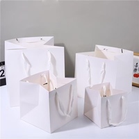 En stock, logo personnalisé, 200 pièces, sacs shopping en papier kraft carrés 25x25x25cm pour emballages de gâteaux, de fleurs et de boutiques