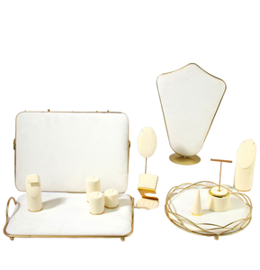 Ensemble de présentoirs à bijoux en fil doré luxueux, support à bijoux en velours doux pour collier, bague, boucles d'oreilles, présentoir pour stand de bijouterie - Product Image 1