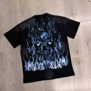 T-shirt graphique rétro style terrain de basket, haut décontracté inspiré du jersey, streetwear pour les sorties au marché des agriculteurs et les loisirs urbains - Product Image 3