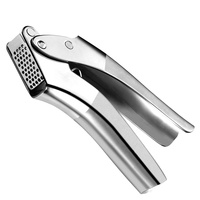 Vente chaude accessoires de cuisine gadget ail culbuteur hachoir en acier inoxydable gingembre broyeur ail presse hachoir