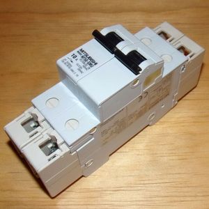 มิตซูบิชิ NF50-SMU 3P เบรกเกอร์แม่เหล็กความร้อนสำหรับการป้องกันไฟฟ้า - Product Image 3