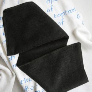 Logo noir en microfibre, style uni, technique tissée, pour salon de coiffure, institut de beauté et barbier - Product Image 3