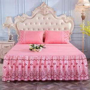 Set di lenzuola da letto matrimoniale di lusso Set di lenzuola da letto e 2 federe geometriche floreali principessa antiscivolo - Product Image 3