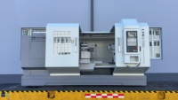 Tour CNC horizontal à banc plat de haute précision CFK61100Q pour usinage de métaux, longueur de pièce maximale 1500 mm, capacité 3000 kg